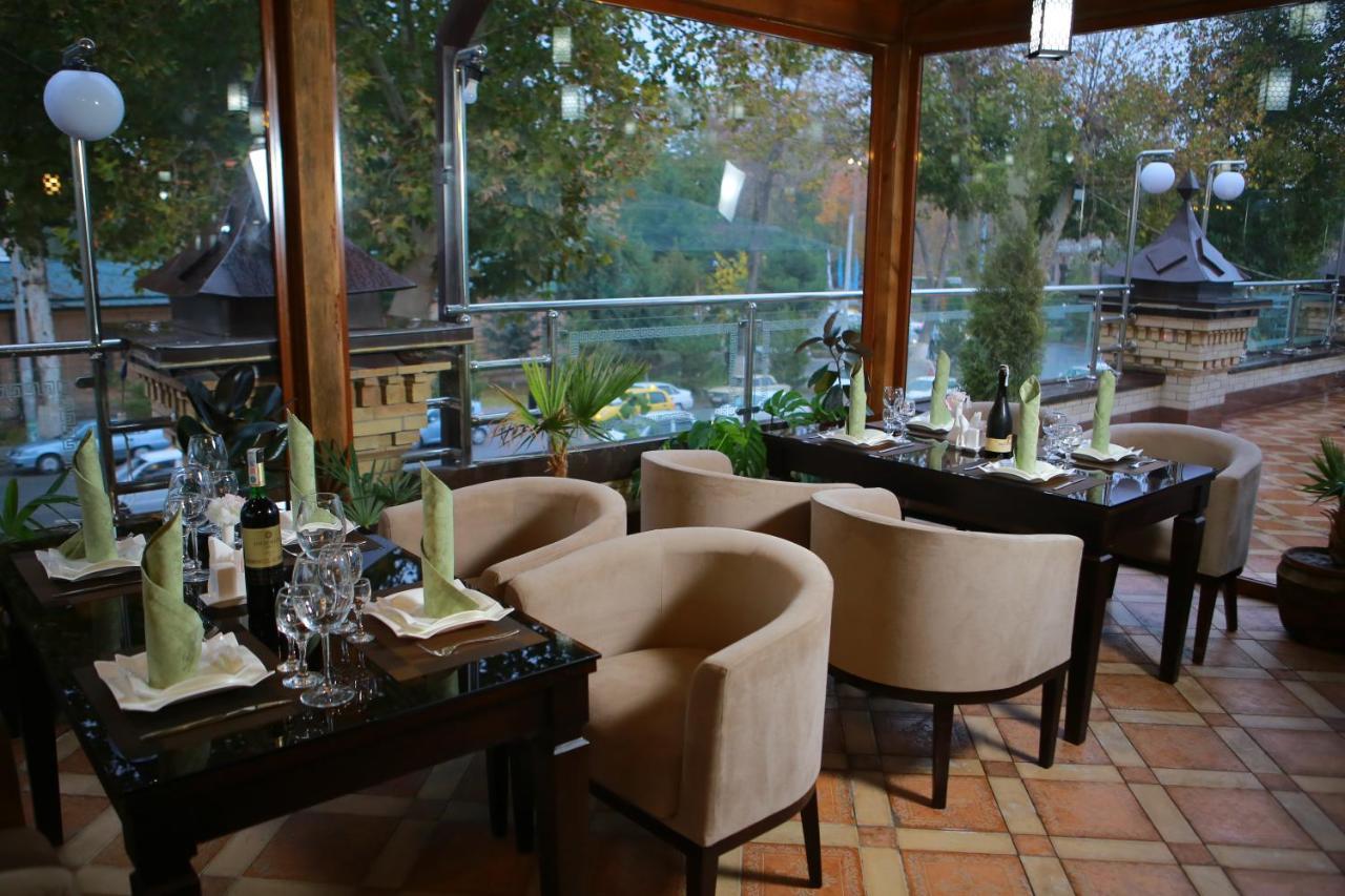 Boulevard Palace Hotel Samarkand Exterior photo